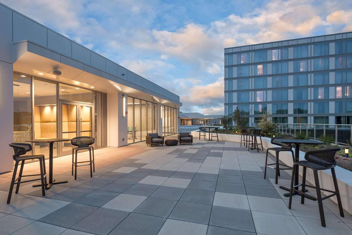 The Summit Hotel Cincinnati Exteriör bild